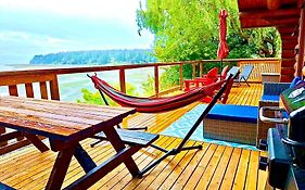 The Beach House Texada - Gillies Bay Favourite Cabin